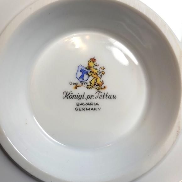 Royal Tettau Dawn Rose Gravy Boat with Attached Underplate - Picture 8 of 11